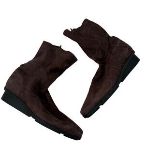 Arche 9.5 Chocolate brown Squiggle boots